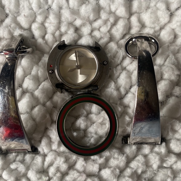 COPY - Authentic Gucci Interchangeably Watch - Picture 6 of 7